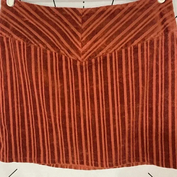 Forever21 Plus Rust Corduroy Mini Skirt - Picture 3 of 7